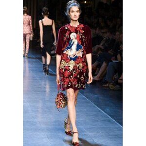 Luxury Designer Runway Embroidery Velvet Beaded Baroque Burgundy Red Gold Dress